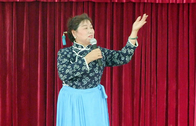 兴化老干部艺术团举办老少同乐联欢会