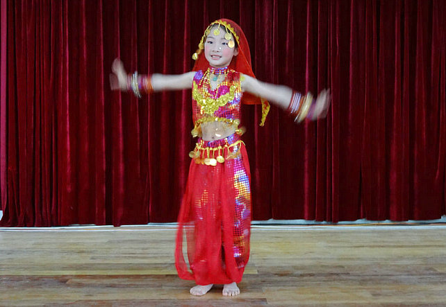 兴化老干部艺术团举办老少同乐联欢会