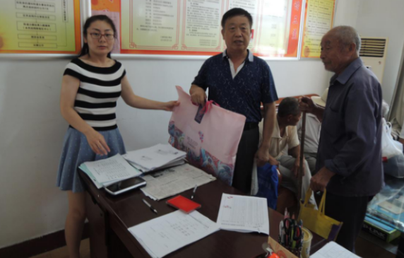 三堡街道庆“八.一” 召开退伍老兵座谈会2.png